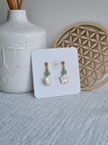 Boucles marguerite en nacre et aventurine